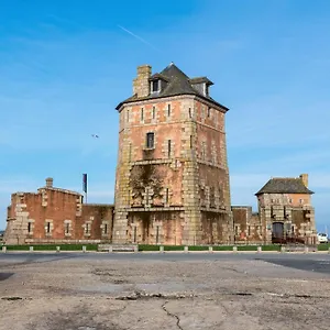 https://maison-de-ville-au-coeur-de-camaret.inbrittany.com
